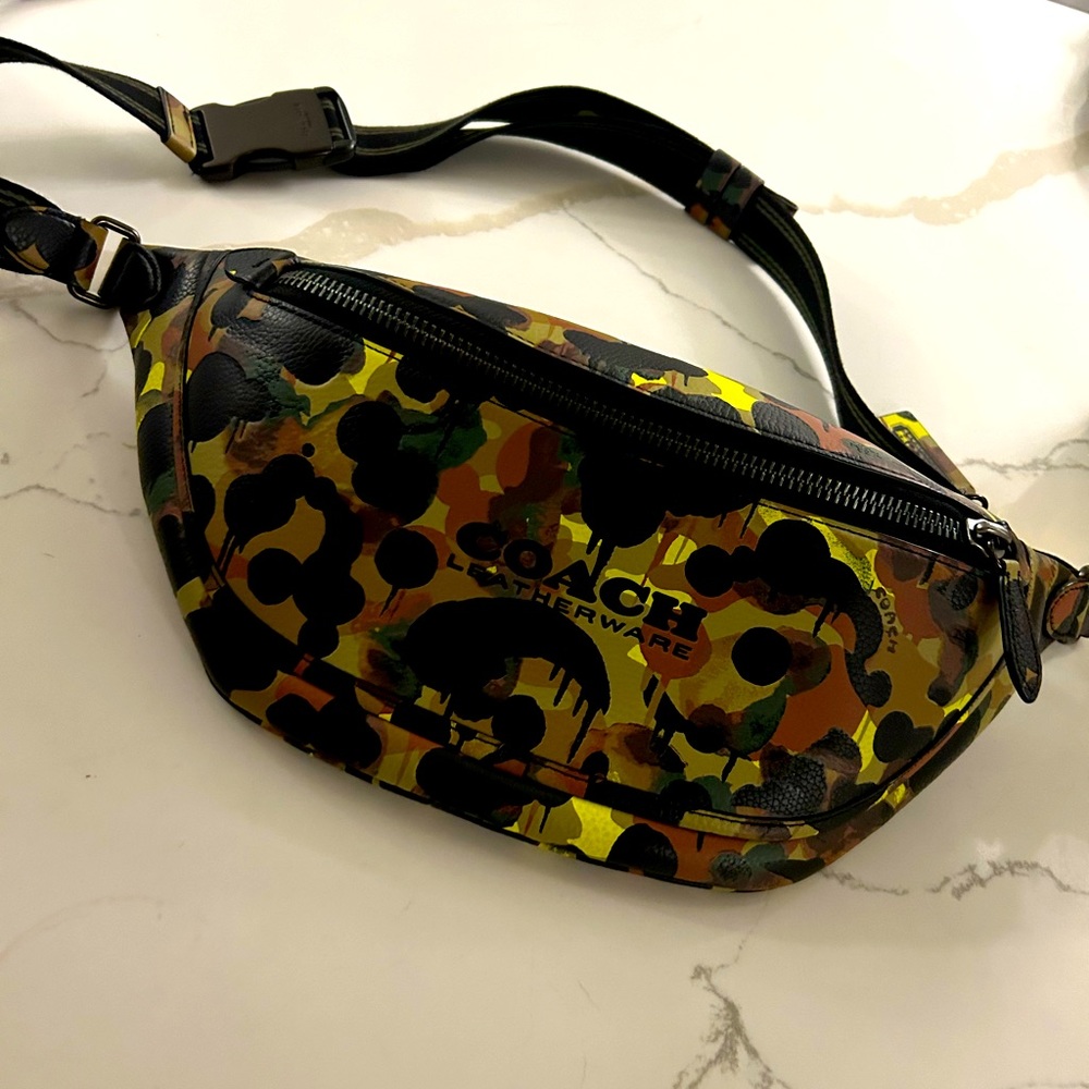 *NEW* Coach Crossbody/ Fanny Pack